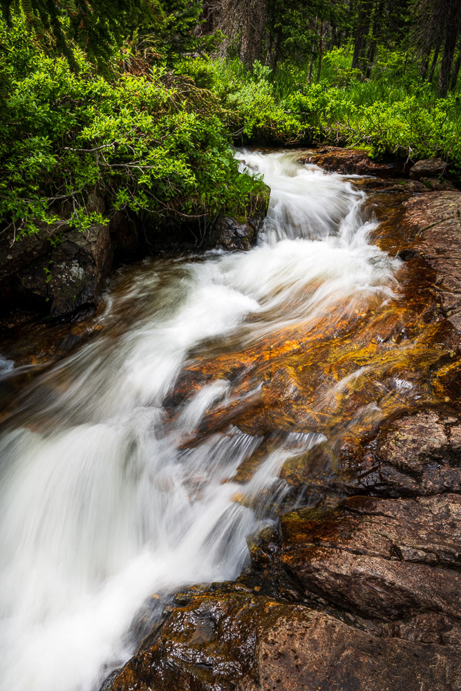 Mountain stream, s-curve, texture
